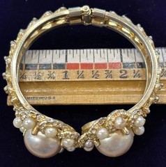 Vintage Signed HOBE Gold Tone & Faux Pearl Rhinestone Hinged Clamp Bracelet Sz M