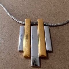 VINTAGE AVON Pendant Necklace 17 in Silver Tone / Gold Tone