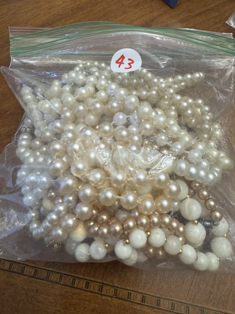 Vintage Lot of Pearl necklaces
