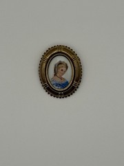 Antique Hand Painted Porcelain Portrait Brooch Victorian Gold Tone Cameo