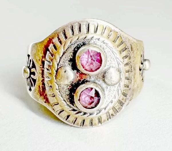 Vintage ring ,made in the USSR , 875 silver,gold plated,ruby ​​/ Size – 8 / USSR
