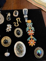 VINTAGE, FASHION SINGLE PIERCED EARRING (21pc)
