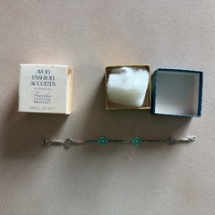Avon Vintage 1979 Flowerlace Silvertone Bracelet – Small – 6.75in With Box
