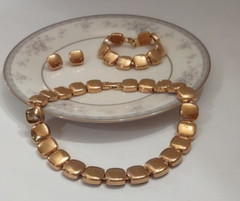 Vtg Napier Gold Tone Chunky Square Collar Necklace Bracelet Earrings Set