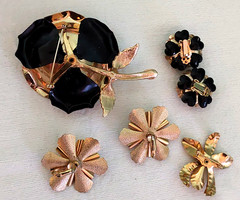 Vintage High End Flower Brooch Earring Jewelry Lot wSets Hollycraft Weiss Emmons