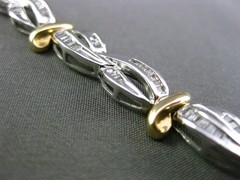 ESTATE 2.0CT BAGUETTE DIAMOND 14KT WHITE & YELLOW GOLD INFINITY TENNIS BRACELET