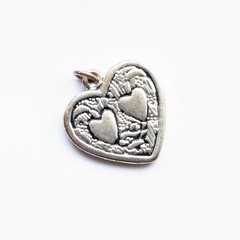 Vintage Silver Tone Ornate Embossed Hearts Love Valentine’s Charm Pendant
