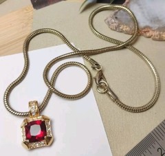 Vintage ROMAN 17″ Gold Tone Red Square Gem Snake Chain Pendant Necklace!