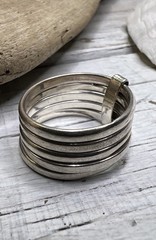 Gorgeous Band Ring Adjoined 5 Stack Sterling Silver Size 7.5 Jewelry 🤍