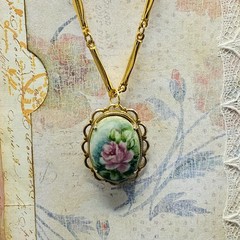 Vintage Oval Rose Pendant Necklace on Vintage Gold Plated Fancy Link Chain