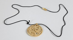 Vtg. Art Deco Carved Hummingbird Flower Pendant Necklace 29 In Cream Celluloid