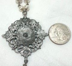 Women’s Vintage Style Pearl Necklace Ornate Square Rhinestone Pendant Pink White