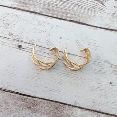 Vintage Earrings for Pierced Ears Gold Tone Pretty Cut Out Hoop Like