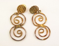 SPIRAL DANGLE EARRINGS Vintage Pierced Post Goldtone Handcrafted Tolarams 2 5/8″