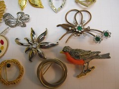 Lot Of 21 Vintage Multicolor Brooches/pins And A Vintage Cora Pin In This Lot.