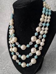 Stunning Vintage Women’s Aqua/White Triple Strand Pearlized Japanese Necklace