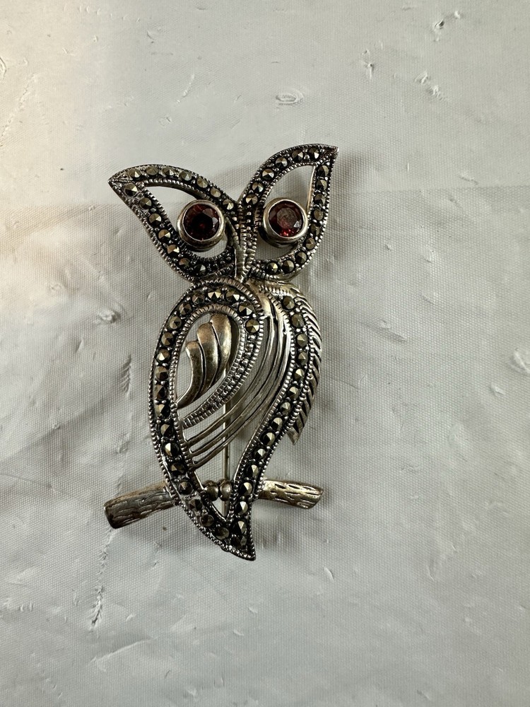 VTG 1980’S STERLING SILVER 925 1/2 CARAT GARNET MARCASITE OWL PIN