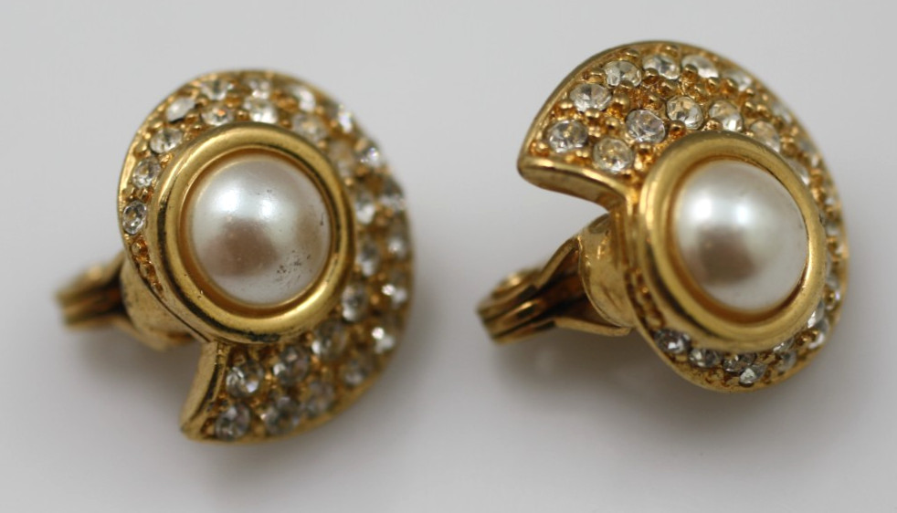 Vintage gold tone faux mabe pearl clear stones Monet push back clip on earrings