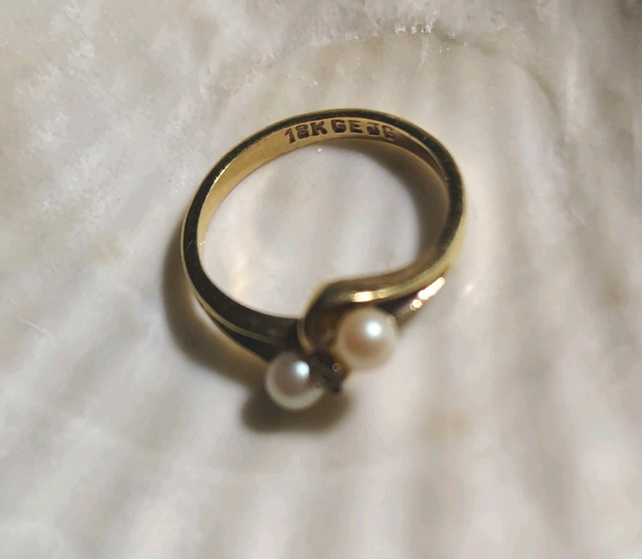 Vtg 18K GE Yellow Gold Bypass Ring Two 2.5mm Cultured Pearls w/1 Diamond Accent