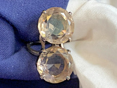 Vtg Ring Size 5.25 Band Costume Jewelry Round Smoky Quartz Look Stones *READ*
