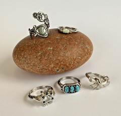 Avon Vintage Ring Lot of 5 – See photos size varies from 5-7