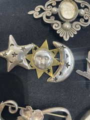 Lot Of VINTAGE STERLING SILVER BROOCHES 925 & TAXCO Flower Guitar Sun Moon Chair