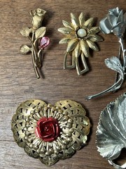 Vtg Floral Leaf Brooches Gold Silver Avon Emmoms Quirky Hippy Chiq Cottage Core