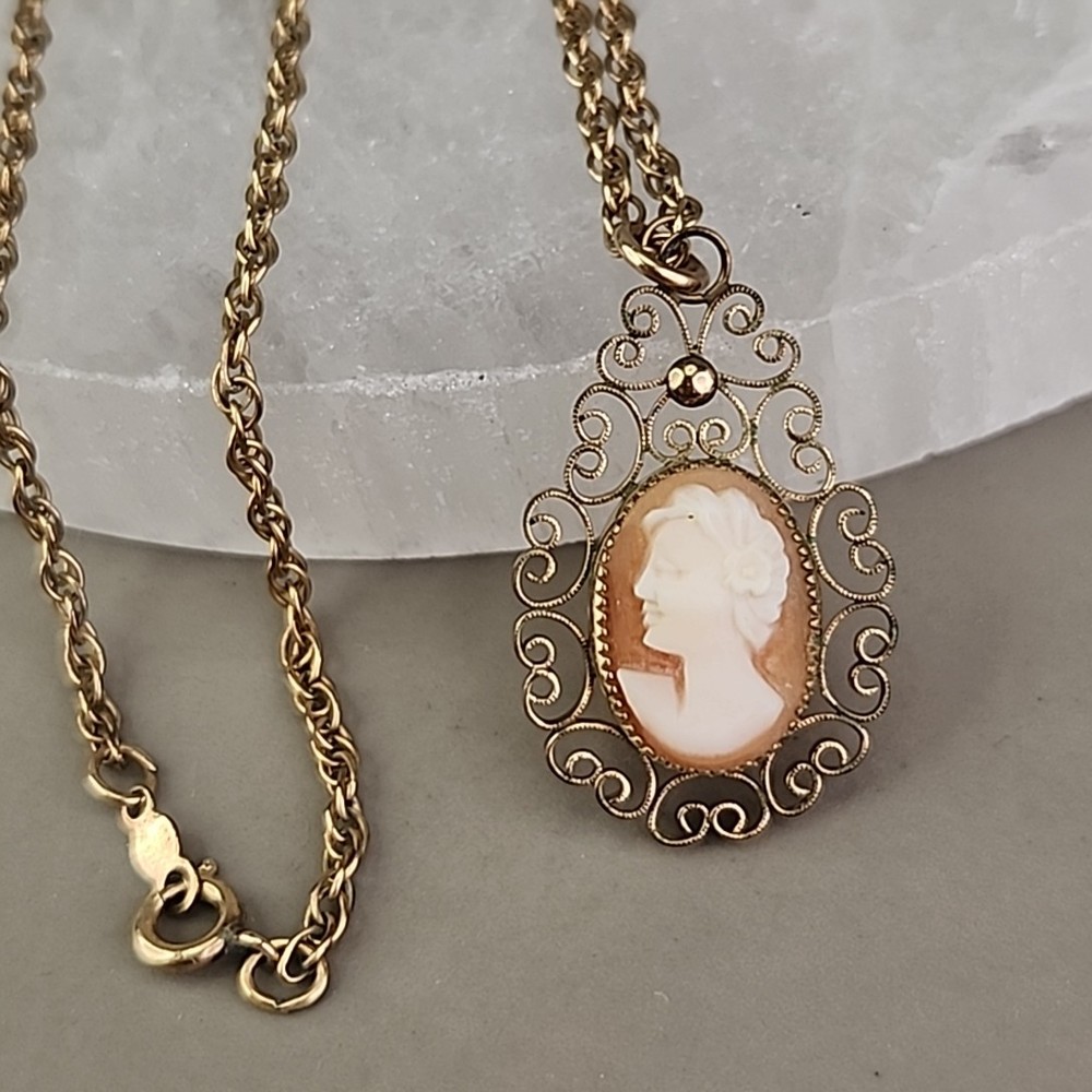 Vintage Shell Cameo Necklace Carla 14K Gold Filled Teardrop Scrollwork 18″