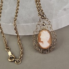 Vintage Shell Cameo Necklace Carla 14K Gold Filled Teardrop Scrollwork 18″