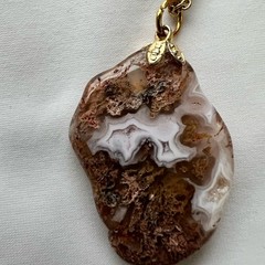 Vintage Polished Moss Agate Stone Pendant Necklace Gold Tone Beaded Chain Boho