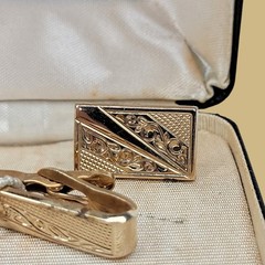 Cufflinks Tie Clip Set Gold Tone Styled by Fifth Avenue Vintage Original Box