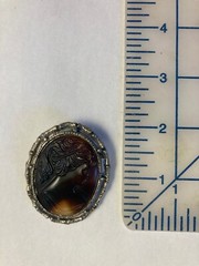 Cameo Brooch brown swirled & gold tone vintage pin