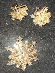 Vintage Screwback Earrings Brooch Pin Set Colorful Bead Jewel Snowflakes