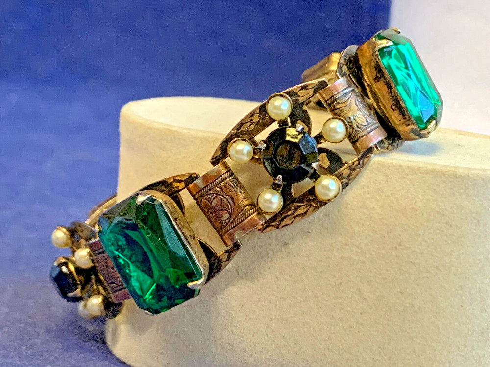 Vtg Art Deco Bracelet 7″ Fashion Jewelry Green Emerald Color Glass Stones