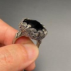 Vintage Art Deco Faceted Black Sterling Silver Marcasite Ring Size 8.25