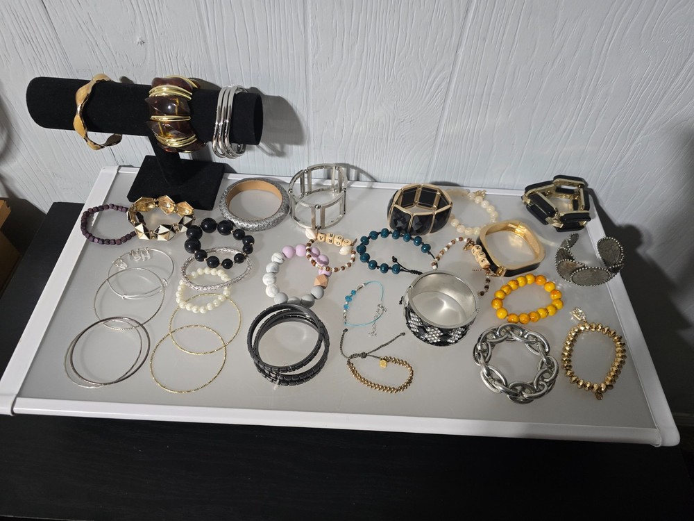 Mixed metal materials lot of 34 bracelets