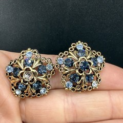 Vintage Lisner Brooch Clip On Earrings Set Gold Tone Blue READ