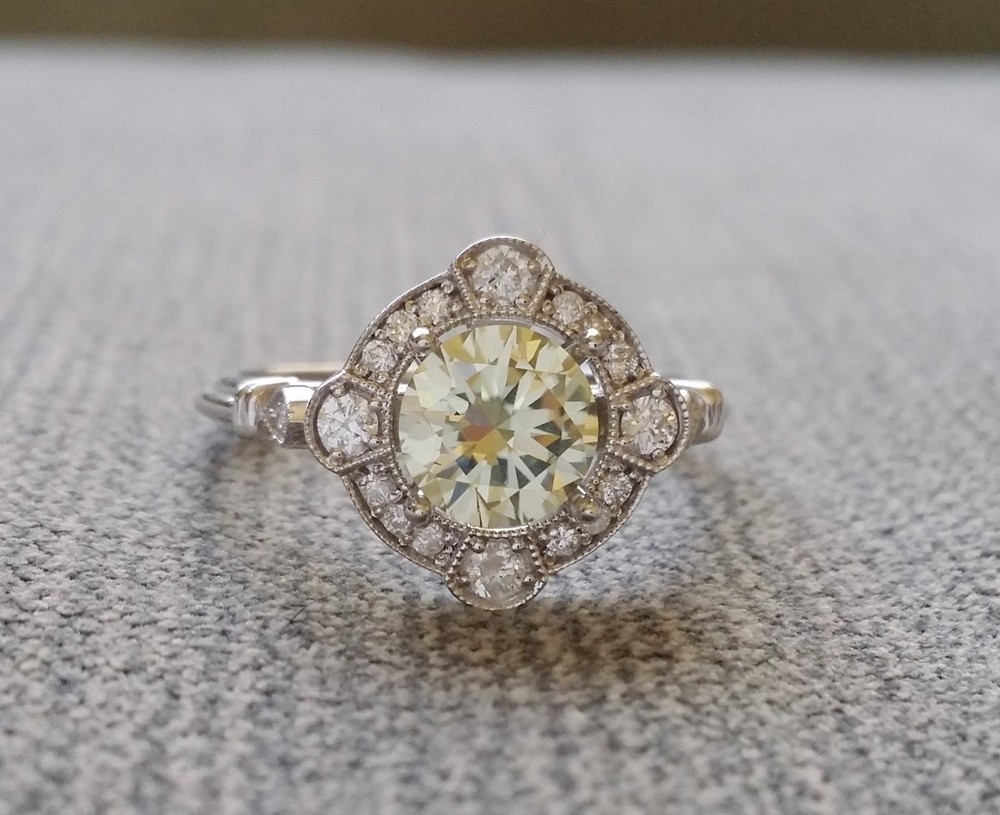 1.35 CT White Round Cut Simulated Diamond Art Deco Antique Style 925 Silver Ring