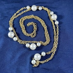 Gold Tone Faux Pearl Station Necklace Elegant Vintage Style Jewelry