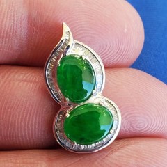 Original EARTH MINED Jadeite JADE DIAMOND Deco Pendant Medallion 18K WHITE GOLD