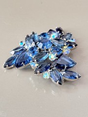 Vintage Verified JULIANA Blue Glass Pie Cut Bracelet, Brooch & Earring Set