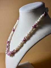 Vintage Pink & White Shell Chip Bead Necklace Tropical Beach Boho Style Retro
