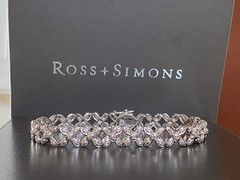Ross Simons sterling silver flower .50 ct. t.w. diamond bracelet Size 7 1/4”