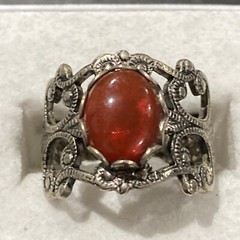 vintage ring size 7 adjusts scroll work burgundy stone