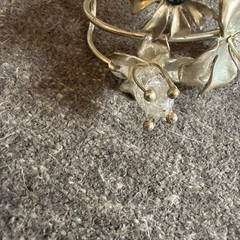 Vintage Flower Braelet w/ Rhinestones