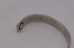 Sergio Lub Cuff Bracelet Hammered Silver Tone with Magnets Small 6.25 In