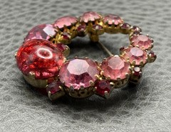Vintage Dragon’s Breath Red Pink Rhinestone Wreath Brooch Gold Tone Cabochon