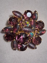 Purple plum prong set rhinestone brooch w/Aurora borealis accent stones, faceted