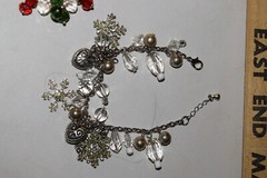 Vintage to now lot of 5 glass plastic metal beaded and charm bracelets
