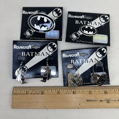 Vtg 1991 Batman Returns 2 Pin & 2 Earrings Cat women retro 90s Y2K DC Comics